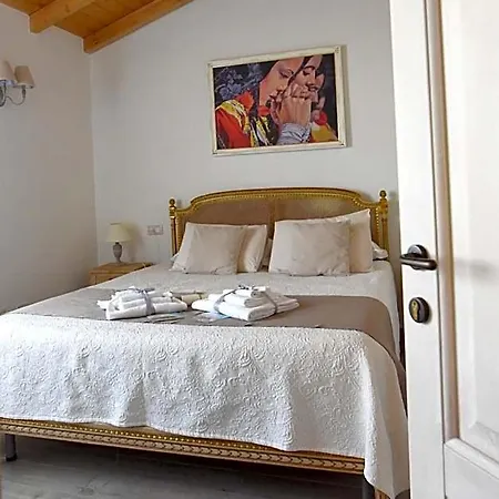 Gasthof La Dimora Di San Simplicio
