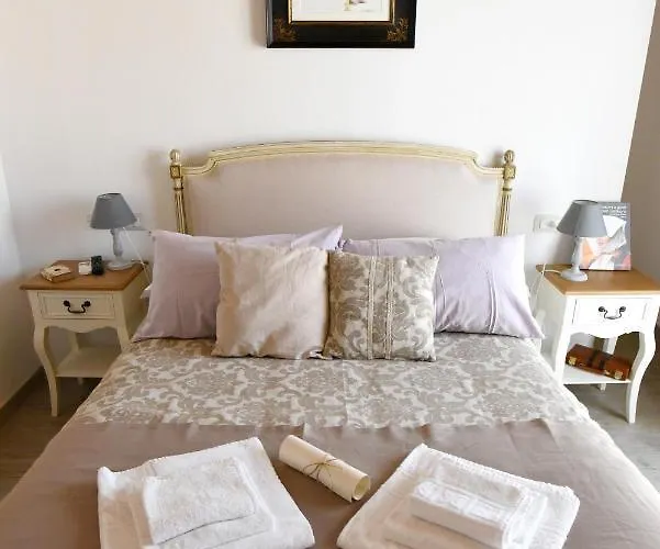 La Dimora Di San Simplicio 3* אולביה